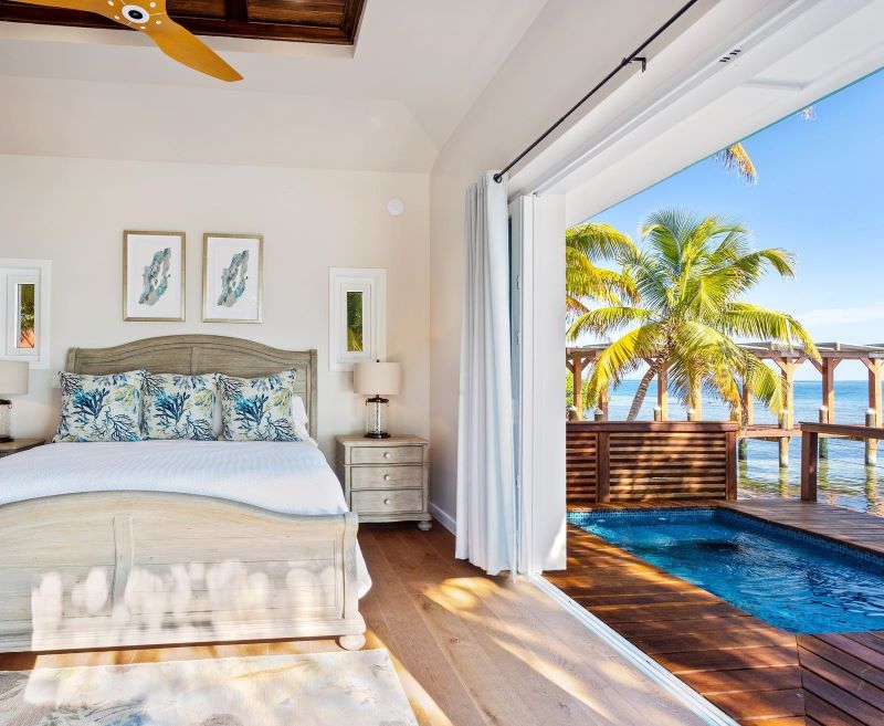 Ray Caye Island Resort