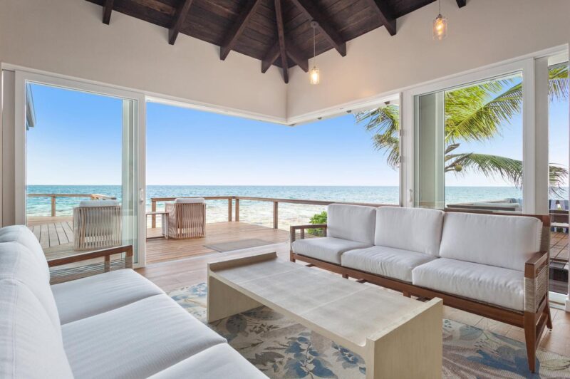 why visit Belize 2025