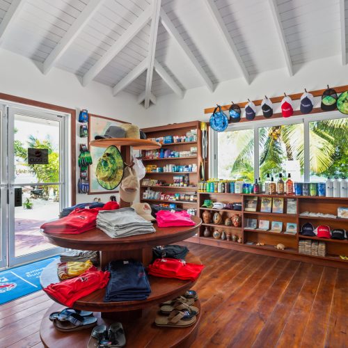 gift shop at ray caye island resort